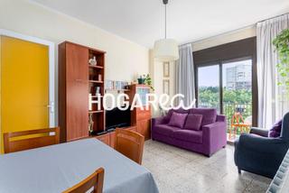 Pis  Avenida de josep tarradellas i joan. Tu nuevo hogar en sant josep piso de 3 habitaciones con balcón