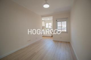 Appartement  Carrer de l'estronci. Piso totalmente reformado de 3 habitaciones en sanfeliu de lhosp