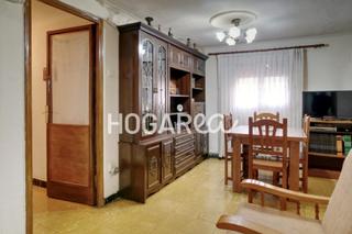 Flat  Avenida del bosc. Piso de 2 habitaciones dobles en avenida del bosc  pubilla casas
