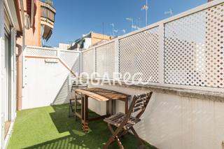 Appartement  Calle del montseny. Un hogar con carácter en calle montseny dúplex con cinco habitac