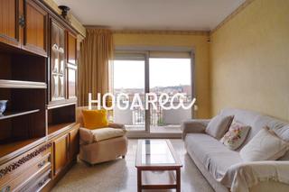 Appartamento  Carrer narcis monturiol, de. Acogedor piso en santa eulàlia, lhospitalet de llobregat. dispon