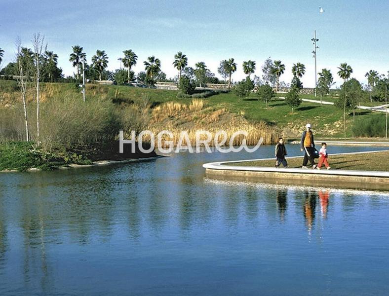 Foto c834a529-0510-4eb0-b2c5-8c4b91c0aaa0. Pis amb calefacció aparcament a Vinyets-Molí Vell Sant Boi de Llobregat