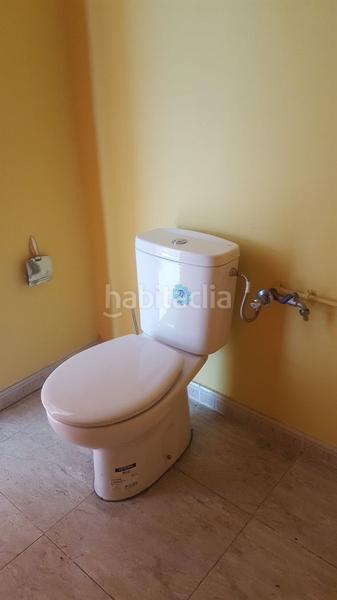 Foto c5bb8bc4-cb2f-4d1a-bff9-6d358c89db3a. Locale commerciale in avinguda de la generalitat 2 in Vilallonga del Camp