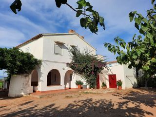 Miete Haus in Platja de Mont-roig. En zona rustica, grans espais i bones vistes (accés per camí de