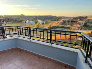 Location Maison  Carrer major. Casa de poble amb terrassa i garatge