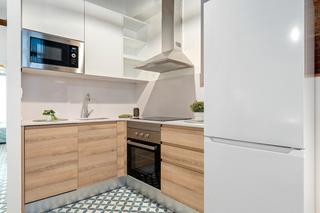 Miete Etagenwohnung in Carrer dels metges 27. 1 habitacio amb soterrani, totalment reformat