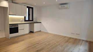 Rent Apartment  Plaça el pati 4. 1 habitacio en edifici reformat, amb terrassa al centre de valls