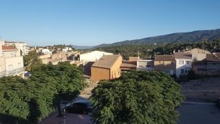 Casa  Pla�a de coma. Obra nova, molt solejada, amb pati i bones vistes.