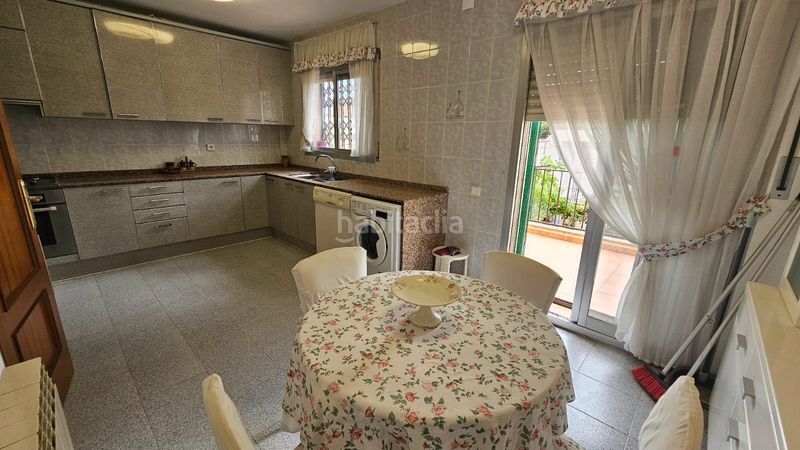 Foto c682d3f7-cfca-43c3-aa56-0f94924e5dba. Casa adossada amb calefacció aparcament a Valls
