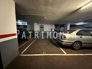Aparcament cotxe a Sardenya 345. Venta  parking sagrada familia, sardenya 345, barcelona