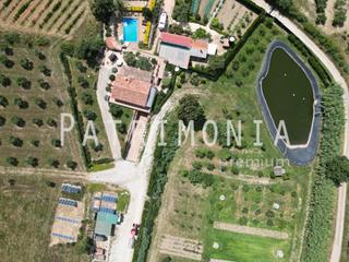 Casa a Carretera de mollet de peralada. Espectacular finca agrícola ecológica en pleno rendimiento en la