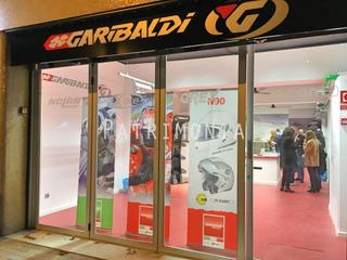Location Local commercial  N/a. Local sicilia gran fachada forma de u