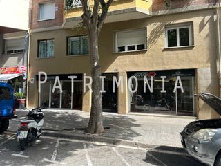 Lloguer Local Comercial  Carrer de sicília. Gran local en forma de u en sicilia 174 en alquiler, reformado y