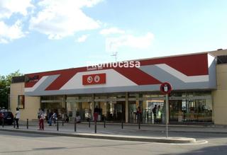 Miete Geschäftsraum in Creu de Barberà. Local de unos 125m² con muchas posibbilidades en sabadell. ubica