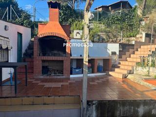 Finca rstica a Sant Lloren Savall. Terreno con edificacin y actualmente con inquilino