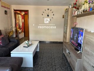 Etagenwohnung in Badia del Vallès. Piso en muy buena zona para entrar a vivir