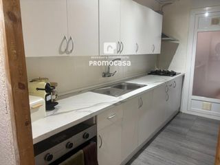 Pis a Badia del Vallès. Piso para entrar a vivir con balcón