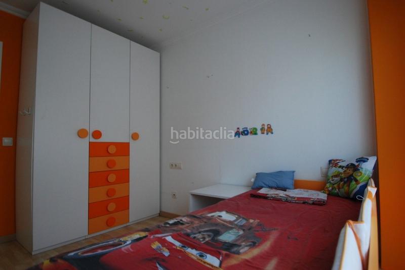 Foto bbdfb1bd-04f7-4022-8235-bbef86de3ff0. Dúplex amb calefacció aparcament a Centre Figueres