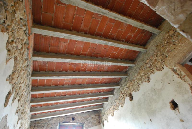 Foto a5b522f1-e7d2-416c-b1aa-7114b66bfef0. Masía en carrer de mas ballo 23 en Pont de Molins