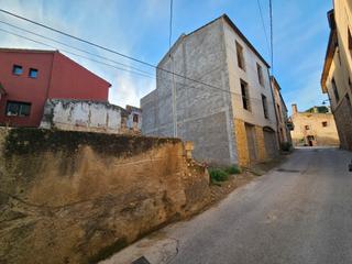 Maison à Carrer del doctor frigola 26. Oportunidad en creixell finca en construcción con parcela urbani
