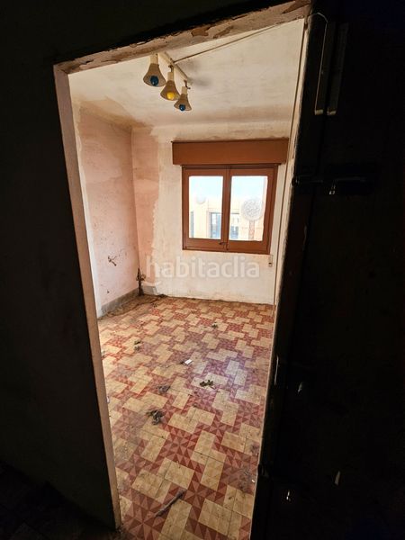 Foto 9a41b76c-64ec-4734-954d-8b19b989640b. Edificio in carrer de peralada 39 in Centre Figueres