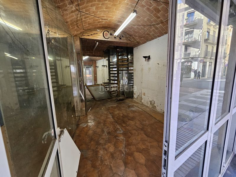 Foto b14f69f6-1ff8-4fa4-9886-12045f573cb2. Edificio in carrer de peralada 39 in Centre Figueres