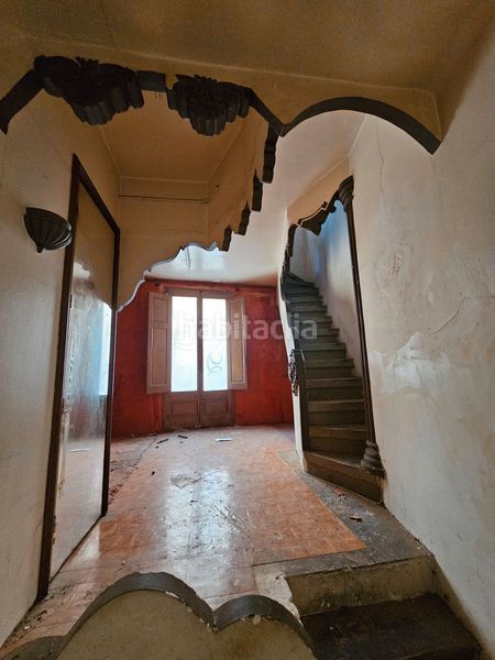 Foto db3a415f-82bf-44cf-bd45-2db73a7e0a98. Edificio in carrer de peralada 39 in Centre Figueres