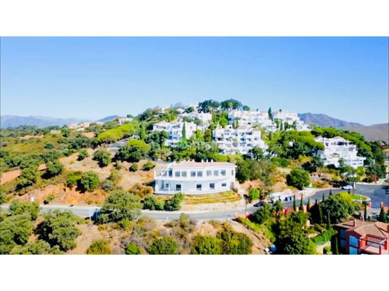 Foto b4596ebc-337d-4813-8e10-68e0aa3e82b0. Local comercial a velázquez 1 a Ojén