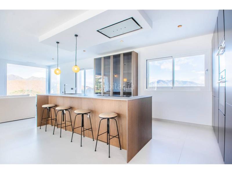 Foto 14edf7f4-0a5f-47f3-947f-2a32d662b144. Maison avec chauffage parking piscine dans Santa María Marbella