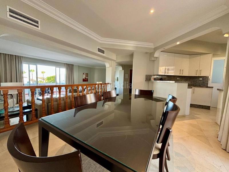 Foto af0778d4-de41-4c96-afb2-ec2c790a1c1a. Piso en jardines de las golondrinas 1 club alanda en Marbella