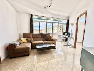 Pis  Foners. Piso en calle de foners