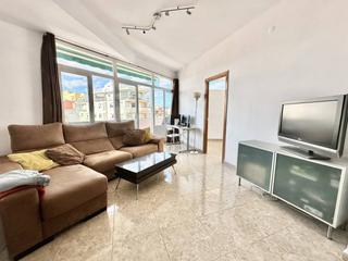 Pis  Foners. Piso en calle de foners