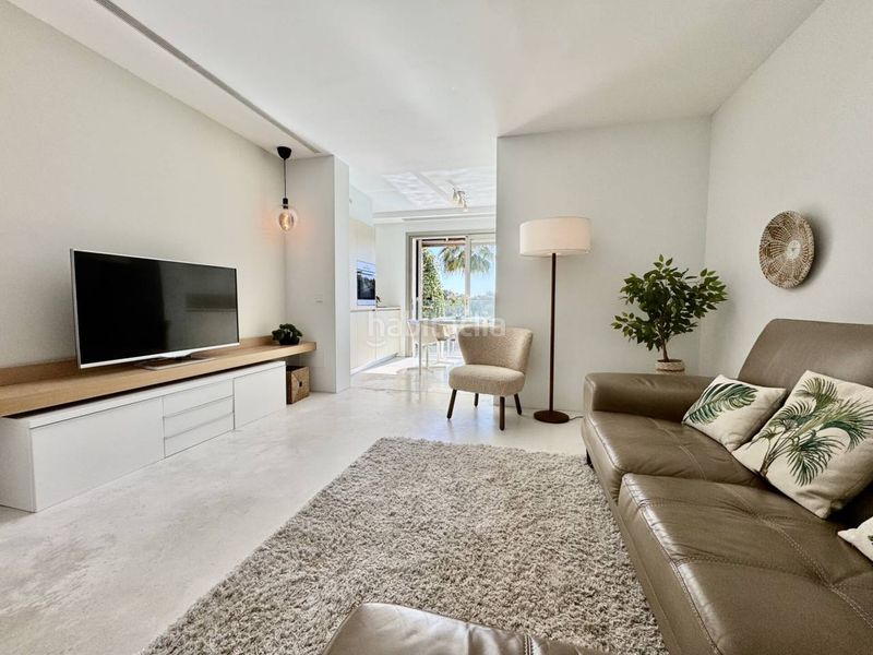 Foto 65fbe7ad-3c76-4bd6-8e3f-3f9f10d16c17. Pis amb calefacció aparcament a Cala Major Palma de Mallorca