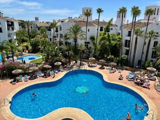 Rent Flat in Avenida jardines de las golondrinas 1. Alanda club marbella