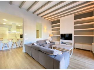 Location Appartement  Calle marqués de fontsanta. Exclusivo piso de lujo completamente reformado frente a plaza de