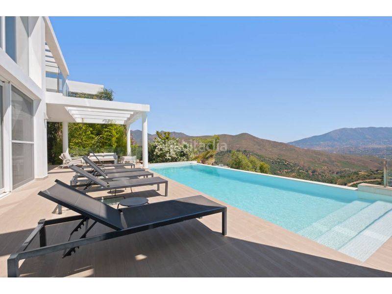 Foto 6e5a5954-d997-4a19-8db1-a25a76aa2dd9. Casa amb calefacció aparcament piscina a La Mairena Ojén