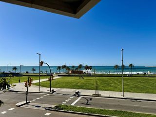 Location Bureau  Calle joan maragall. Oficina exclusiva en primera línea de mar en palma  visibilidad,