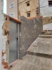 Wohngrundstück in Calle mayor antigua 17. Gran inversión. terreno urbano en tuéjar.
