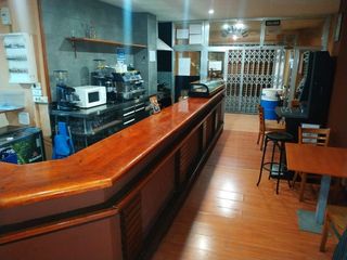 Lloguer Local Comercial a Carrer de juan de garay 26. Estupendo local con licencia de hostelería