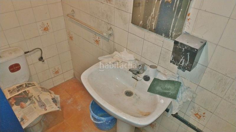 Foto 37513078-eabe-4e7c-88a5-07383da201a6. Locale commerciale in carrer de santander 20 in L´Hort de Senabre Valencia