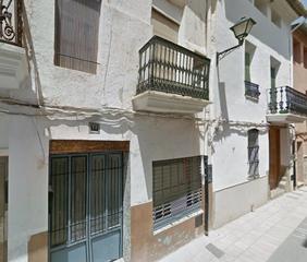 Casa a Calle de valencia 17. Amplia casa de pueblo en villar del arzobispo