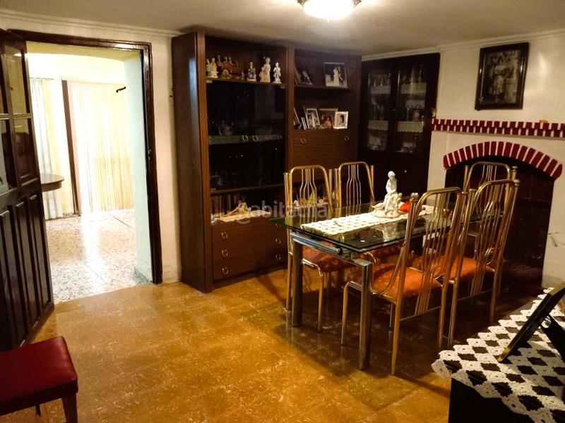 Foto 9541b92e-2b76-4e5d-a29b-7b8e70b3083b. Casa con camino in Calles