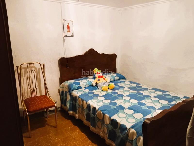 Foto b30f38be-18b8-4b0c-9766-d3705d168870. Casa con camino in Calles