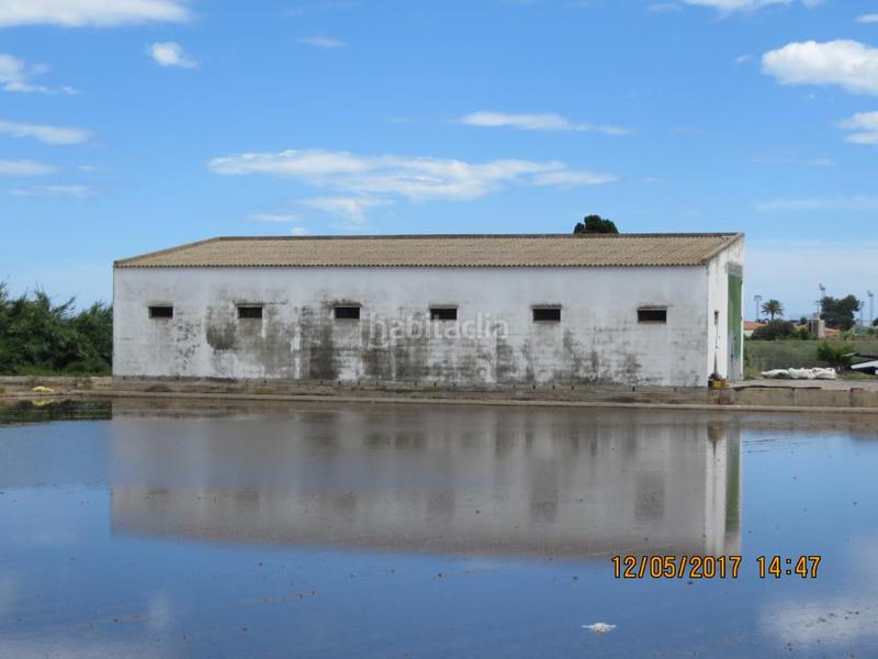 Foto aa56210c-8fa3-46ff-87f3-ab9951c0bd98. Nau industrial a vía pista 58 a Sueca Sueca