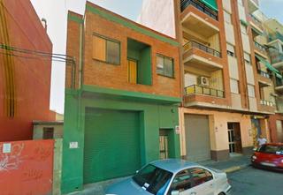 Local Comercial a Calle del literato azorin 17. Local de 474m² en dos plantas. zona comercial. bien situado.