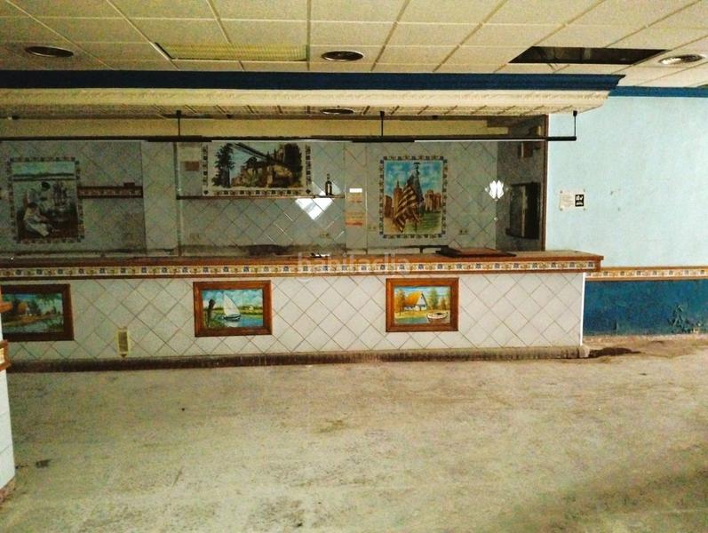 Foto f3a08233-08a7-4c29-a9a4-6a94f9f76074. Local comercial a Quart de Poblet