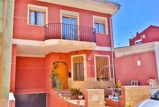 Casa aparellada  Carrer valència. Fantàstica casa de pueblo reformada con 2 terrazas