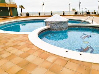 Apartament  Carrer mare nostrum. Fantástico apartamento en planta baja con piscina y vistas al ma