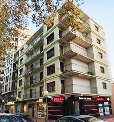 Appartamento  Passeig de lluís vives 19. Piso de grandes dimensiones con ascensor