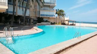 Apartament  Avinguda de les gavines 103. Fantástico apartamento con piscinas y espectaculares vistas al m